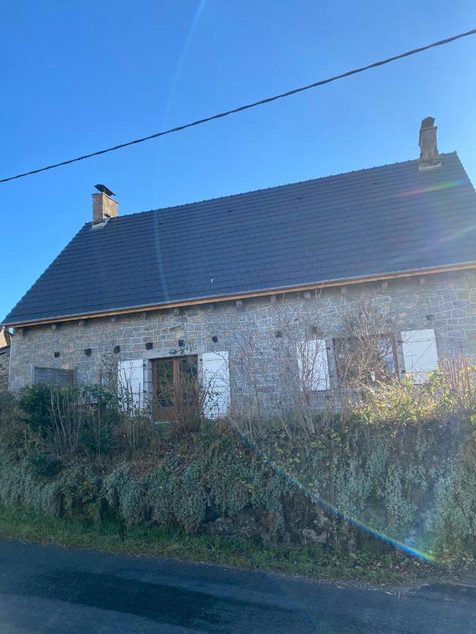 Maison De Campagne Sarroux Buitenkant foto